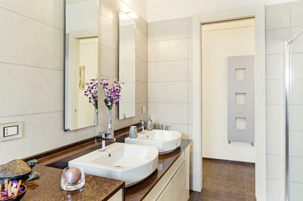 Bari Airport Seaview Apartment エクステリア 写真